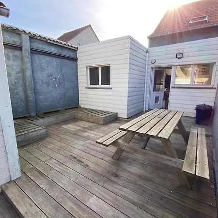 Cosy Beachhouse Within Walking Distance Of The Sea De Haan